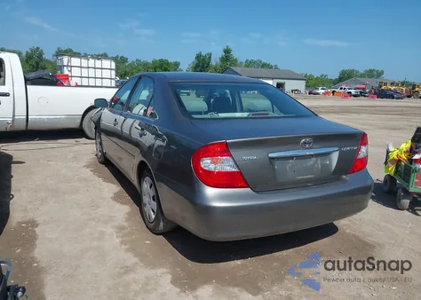 2002 Toyota Camry Le/Xle/Se from USA, damaged, VIN 4T1BE32K52U572814